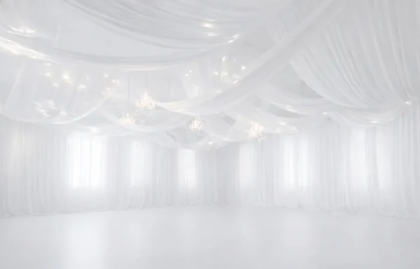 WHITE CEILING ASYMMETRIC VALANCES
