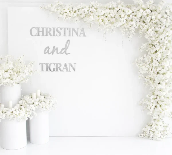 WHITE ALMETTA WITH COLUMNS AND SILK FLORALS