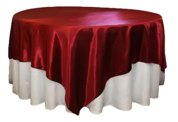 SUR-NAPPE EN SATIN ROUGE POMME